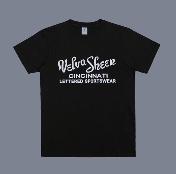 [벨바쉰]VELVA SHEEN_로고 티셔츠_LOGO T-SHIRTS BLACK